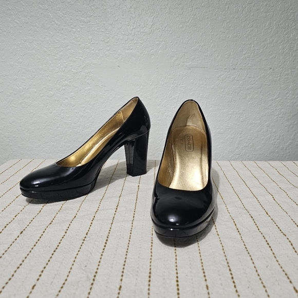 COACH Black Patent pumps - Picture 10 of 10